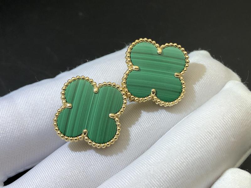 20mm Alhambra earrings 15