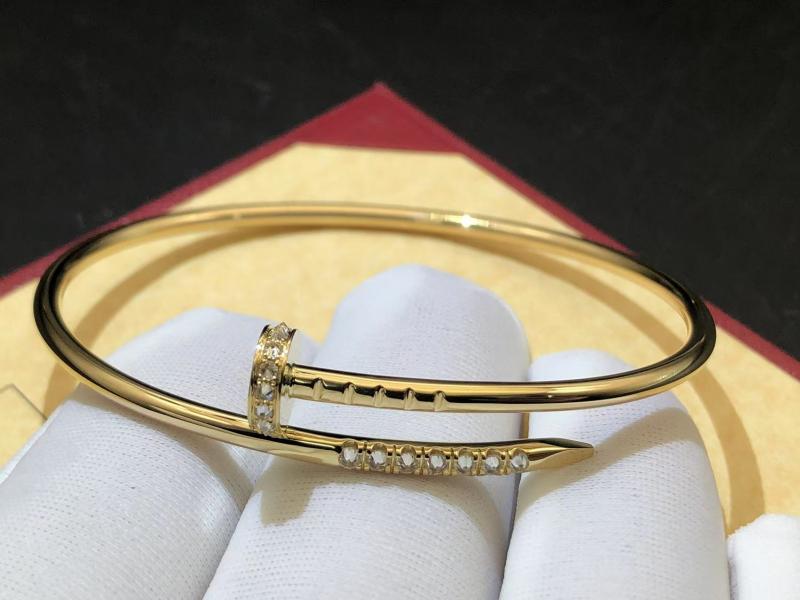 JUSTE UN CLOU BRACELET, SMALL MODEL, REVERSE-SET DIAMONDS