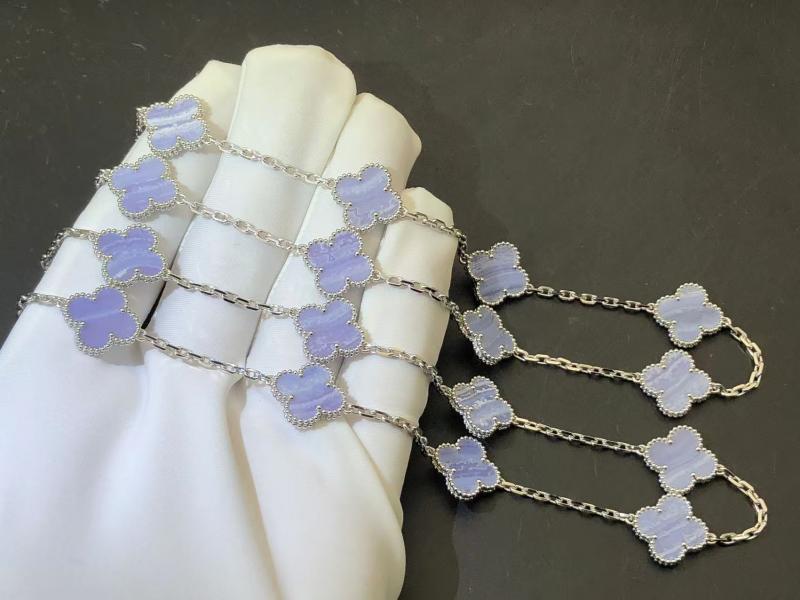 Vintage Alhambra long necklace, 20 motifs